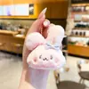 Llavero de conejo fresa con lazo de felpa de dibujos animados, muñeco de conejito lindo, colgante para mochila de estudiante, regalo pequeño