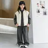 Traje para Niñas 2026 Nuevo Elegante de Moda Mediano y Grande Infantil Otoño Invierno Chaleco Sudadera Pantalones de Chándal Conjunto de Tres Piezas Infantil