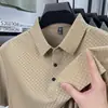 Camisa Polo de Manga Corta de Seda de Hielo Completamente Sin Costuras para Hombre de Alta Gama Lujo Ligero Casual de Negocios Camiseta de Color Sólido Jacquard a Cuadros