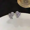 Pendientes de botón con forma de corazón de circonita chapados en oro real de 18k Pendientes de Lujo Ligero con Sensación de Alta Gama Pendiente Versátil de Sentido de Diseño Nicho