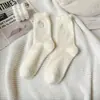 Calcetines Blancos para Mujer con Lazo Bordado, Calcetines Dulces con Volantes de Encaje, Engrosados para Otoño e Invierno, Calcetines Cálidos de Lana Australiana