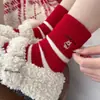 Meias de Lã Australiana Vermelhas para Mulheres, Engrossadas para Outono e Inverno, Meias Listradas Estilo Coreano para Ano Novo, Meias de Chão Vermelhas Vibrantes com Desenhos para Dormir