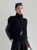 Colete Tricotado Elegante e Moderno de Gola Alta sem Mangas para Mulheres, Estilo Solto e Relaxado para Outono e Inverno, Adequado para Usar sobre Suéteres