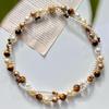 Alta qualidade Guofeng Vintage Maillard Natural Tiger Eye Artificial Crystal Pearl Double Layer Design Sense Clavicle Chain Item