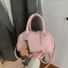 Bolsa de Mão Pequena Fresca e Estilosa para Mulheres, Novo Modelo Primavera 2026, Bolsa de Ombro Transversal de Alta Qualidade para o Dia a Dia, Bolsa Tote Fashionável Formato Almofada