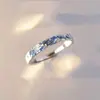 Anillos de Pareja Glacier, un Par de Anillos para Hombres y Mujeres, Estilo Nuevo, Lujo Ligero, Diseño de Nicho de Gama Alta, Anillo de Regalo para el Día de San Valentín