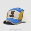 Chapéus de outono e inverno para crianças, tecido de secagem rápida, design de urso 3D, proteção quente para as orelhas, chapéu Lei Feng, boné de beisebol para alunos do ensino fundamental