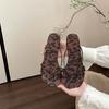 Pantuflas Vintage Combinables para Mujer Verano Exterior 2025 Nuevas Planas Simples Punta Cuadrada Antideslizantes Estilo Coreano Cuña Chanclas