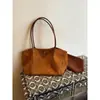 Bolsa Tote Suede Versátil Retro Outono Inverno Feminina Nova Grande Capacidade Simples de Alta Qualidade para o Dia a Dia Bolsa de Ombro