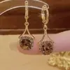 Brincos Versáteis Frescos e Compactos Estilo Coreano para o Dia a Dia, Brincos de Luxo Leve Românticos e Elegantes Estilo Francês, Popularidade na Internet, Venda Quente