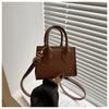 Bolso de Mano Cuadrado Pequeño Tejido Artístico de Comercio Exterior Elegante para Mujer Verano 2025 Bolso de Hombro Cruzado para Viajes de Negocios Casual