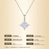 Elegante y adelgazante collar diario para mujer de plata s925 con moissanita color D trébol de cuatro hojas colgante de nicho exquisito y moderno