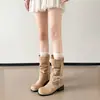 Botines de punta redonda para mujer, estilo coreano, con hebilla de cinturón, botas de media pantorrilla, nuevos botines plisados apilados de otoño e invierno, versátiles botas de montar con tacón grueso