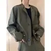 Conjunto de moda de otoño marrón: chaqueta corta unisex versátil sin cuello con diseño de costura exterior ancha y pantalones largos casuales