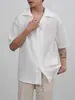 Camisa de Manga Curta Listrada Vertical de Luxo Leve para Homens no Verão Estilo Coreano Tendência Casual Solta Caimento Fluido Não Amassa Meia Manga