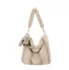 Bolsa de Pelúcia Feminina Grande Capacidade Tote Bag 2026 Outono/Inverno Nova Bolsa de Mão de Luxo Bolsa Fofa Moda Bolsa de Pelúcia