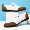 [100% piel de vaca completa] Zapatos de cuero nuevos de verano para hombre, transpirables, casuales, versátiles, para jóvenes, zapatos de conducción, suela blanda, zapatos mocasín