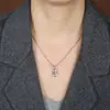 Colar Pingente Letra O em Zircônia Estilo Coreano Luo Chen para Mulheres, Corrente de Clavícula da Moda, Luxo Leve, Acessório Versátil de Alta Qualidade