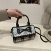 Bolsa de axila de nicho de alta qualidade feminina 2025 verão nova bolsa estampada com borboletas moda bolsa de ombro