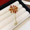 Broche de Flor de Fuegos Artificiales con Incrustaciones de Diamantes para Año Nuevo, Gama Alta, Lujo Ligero, Moderno, Exquisito, Accesorio Versátil para Ropa de Mujer