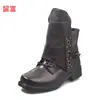 2026 novo em estoque outono e inverno novo estilo tamanho grande retrô bico quadrado botas femininas de couro para Wish, Amazon e lojas independentes