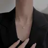 Collar de gota de agua de lujo ligero para mujer, collar popular, diseño de nicho, cadena para la clavícula de lujo ligero diaria para el trabajo