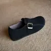 Mocassins de bico redondo, sola reta, estilo retrô, couro macio, coleção outono 2026, camurça, sapatos casuais slip-on, estilo Birkenstock feminino