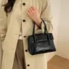 Bolso de Mano de Alta Gama para Mujer 2026 Nueva Moda Casual Nicho Súper Popular Bolso Cuadrado Pequeño de Hombro Cruzado para Viajes