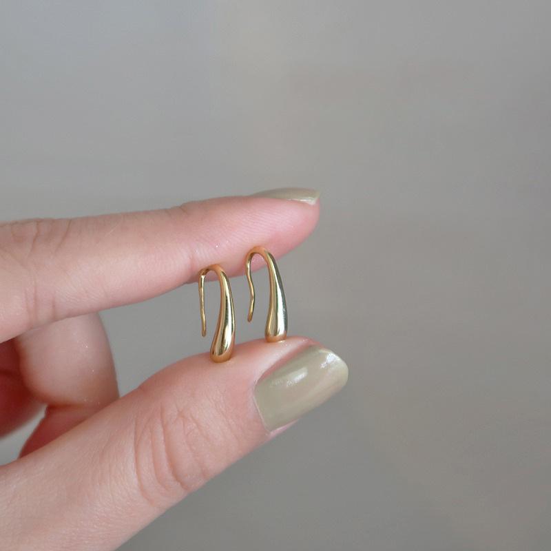 水滴形耳环韩国气质网红耳饰2022年新款潮耳钉简约女小巧创意