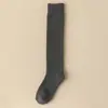 Calcetines altos personalizados para pantorrilla para otoño e invierno, estilo japonés JK calcetines largos cálidos para pierna, calcetines adelgazantes para mujer, absorbentes de sudor, micro-presión, calcetines para adelgazar la pierna para mujer