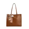 Yue Zi Comércio Exterior Combinando Feminino 2026 Primavera/Verão Nova Bolsa Tote de Grande Capacidade para o Dia a Dia Bolsa de Mão Feminina para Aluno