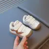 Zapatos Nuevos de Bebé Primavera 2026 Zapatos para Niños Pequeños de 0 a 2 Años Suela Suave Dibujos Animados Lindos Tenis para Niños y Niñas