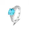 Anillo deslumbrante personalizado de lujo transfronterizo de plata pura S925 con rubí cultivado en laboratorio de 2.5 quilates en forma de cojín para mujer