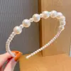 Diadema de Nuevo Estilo 2026 con Diseño de Corona Alta, Elegante Pasador de Perlas Artificiales, Diadema de Lujo Ligero Inspirada en Chanel para Uso Diario con Dientes