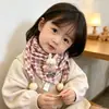 Cachecol para Bebê Outono/Inverno Novo Estilo Padrão Coração de Diamante Cachecol Triângulo de Camada Dupla para Meninos e Meninas, à Prova de Vento e Quente, Versão Coreana