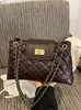 Bolso Cruzado Yaozi 2026 Otoño/Invierno Nuevo Bolso de Moda para Mujer Bolso Acolchado Bordado para el Hombro Bolso Cruzado con Cadena en el Hombro