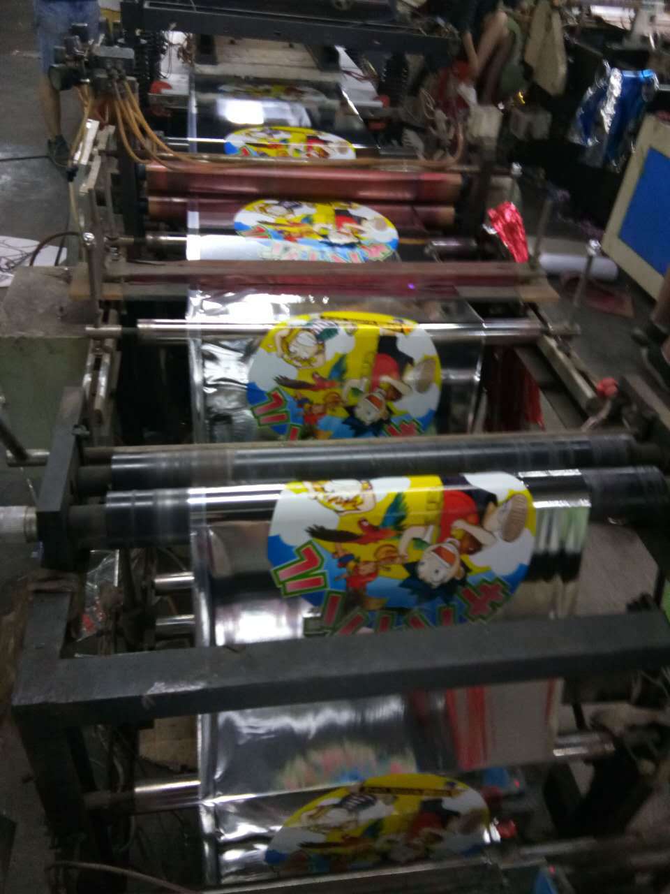 铝膜气球成型.jpg