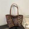 Bolsa de Ombro Retro Leopard para o Dia a Dia Nova Moda Outono 2024 Portátil Simples Casual Tote Grande