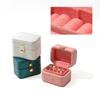 Caja de anillo con botón de presión mini caja de almacenamiento de joyas portátil de cuero pu caja de joyería portátil para viajes ins caja de joyería portátil al por mayor libro rojo pequeño