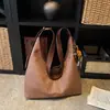 Bolso de mano retro transfronterizo para mujer, nueva colección otoño/invierno 2026, moderno, gran capacidad, simple, versátil, bolso de hombro, bolso cruzado