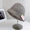 Chapéu de Balde Respirável Vazado de Verão para Mulheres, Chapéu de Palha com Proteção Solar para Praia, Chapéu Cloche Artístico em Patchwork, Chapéu de Sol para Férias ao Ar Livre