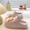 Tamancos de EVA grossos estilo Birkenstock para o verão, fofos com cartoon DIY, chinelos fechados leves para calçar sem amarrar para mulheres em passeios casuais