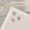Caja de Regalo de Año Nuevo y Navidad Accesorios para Uñas Producto Terminado con Pedrería Apilada, Corazón Torcido, Alas Rectangulares, Decoraciones de Aleación con Pedrería Brillante
