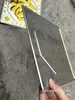 Acero Inoxidable 304 Accesorios de Flor para Puerta Aleación de Aluminio Flor Decorativa para Puertas y Ventanas Fondo Blanco Tablero de Deseos Auspiciosos Nudo de Bendición Linterna