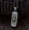 Collar Colgante Armónica de Plata de Ley S925 Atrae Fortuna Dios Amarillo de la Riqueza para Hombres Moderno Hip-Hop Simple Versátil Regalo de Cumpleaños para Amigos