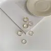 Anillo articulado geométrico simple personalidad lujo ligero nicho sentido del diseño traje de anillos para mujer anillo de cola estilo frío venta al por mayor