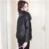 Chaqueta de plumón de piel de oveja estilo corto para mujer, estilo coreano, corte holgado, nuevo modelo de invierno 2026 con cuello de piel de zorro, abrigo de cuero genuino, moderno