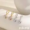 Estilo de Moda Europeo y Americano Lujo Ligero Pendientes Franceses Acero Inoxidable Chapado en Oro de 18K Flor de Circonita Personalizada Pinzas para Orejas Joyería al por Mayor