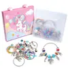 Caja de Regalo Unicornio Navideño Exclusiva de Amazon Alta 1.8cm Vidrio Colorido DIY Set de Pulsera para Niños
