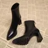 Novedad Otoño/Invierno 2026 Botines de Punta Fina con Tacón Grueso para Mujer Botas de Moda Retro de Cuero Suave con Cremallera Trasera de Tacón Alto Botas Versátiles con Forro de Terciopelo